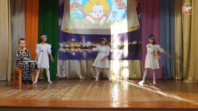 Вокально-инструментальный ансамбль "Капельки" с номером "Незнайка на Луне" смотреть онлайн