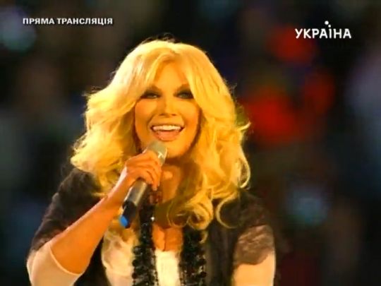 Таисия Повалий - Спят курганы темные / 75-летие футбольного клуба Шахтер (2011) смотреть онлайн