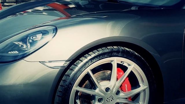 FILMEI UM PORSCHE BOXSTER 718 S смотреть онлайн