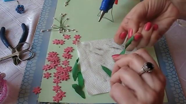 Цветы из фоамирана с помощью фигурного дырокола. Мастер класс для начинающих. смотреть онлайн