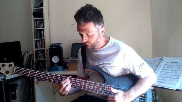 Carlo Lambertini - testing my new bass guitar смотреть онлайн