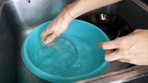 3 лайфхака как удалить белый налет на посуде в посудомойке