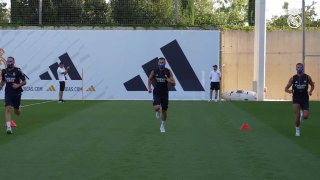 Real Madrid amp up LaLiga preparation with the Pintus Method! смотреть онлайн