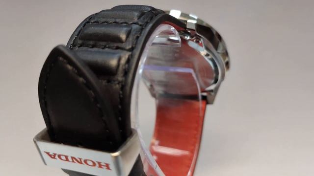 Casio Edifice EQW-A2000HR-1A Honda racing Limited edition 2021 смотреть онлайн