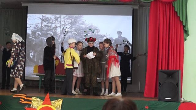 Инсценированная патриотическая песня. 4Г класс МБОУ СОШ №2. смотреть онлайн