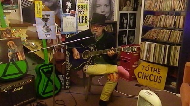 Neil Diamond/Urge Overkill - Girl You'll Be A Woman Soon - Acoustic Cover - Danny McEvoy смотреть онлайн
