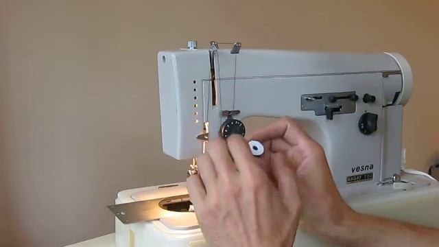 Nähmaschine Sewing Machine Швейная машина Vesna Bagat 703 Test Leder, Leather,  кожа, козырек
