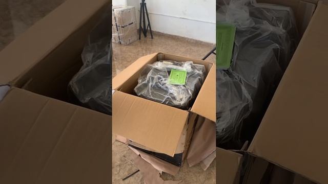 Unboxing subwoofer Db technologies 615 Db Tech смотреть онлайн