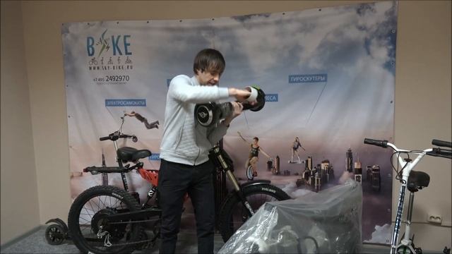 Краш тест гироскутера. Лайфхак чиним гироскутер при помощи скотча смотреть онлайн