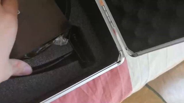 UN MICROFON FAIN CU O VALIZA SI MAI FAINA | Genesis Radium 600 Studio Microphone Unboxing + Review смотреть онлайн