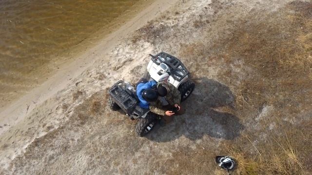 На квадроцикле по воде, по пескам смотреть онлайн