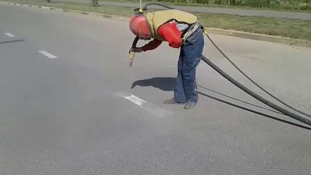 Пескоструйная очистка асфальтового покрытия от дорожной разметки смотреть онлайн