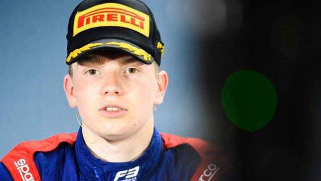 Мацушита выиграл в Барселоне при старте с 18-го места, Шварцман — второй смотреть онлайн