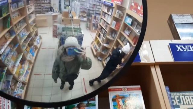 ПРОДУКТИВНЫЕ БУДНИ \\ снимаю в школе \ осенние каникулы начались \ обзор книжного магазина ? смотреть онлайн