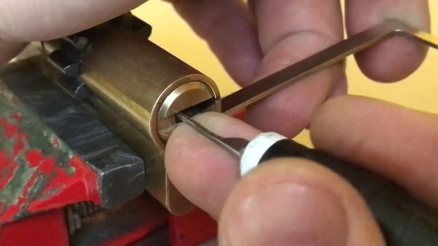 (14)Вскрытие замка МультиЛок...Open Mult Lock смотреть онлайн