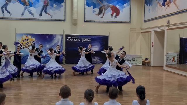 радуга ? Рождественский вальс смотреть онлайн