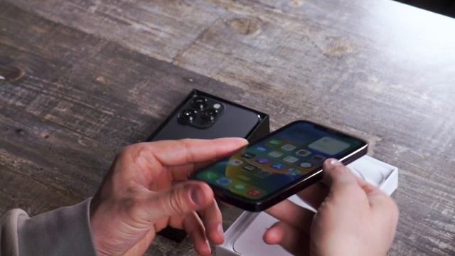 iPhone XR в корпусе iPhone 14 Pro смотреть онлайн