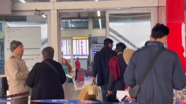 Long distance ka sabse bura time yahi h ek dusre se bichhadna || going sikkim |Tomboy Rastogi vlogs смотреть онлайн