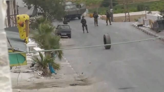 Soldados Israelenses Vs Pneu Quem vence kkkkkkkkk240 смотреть онлайн