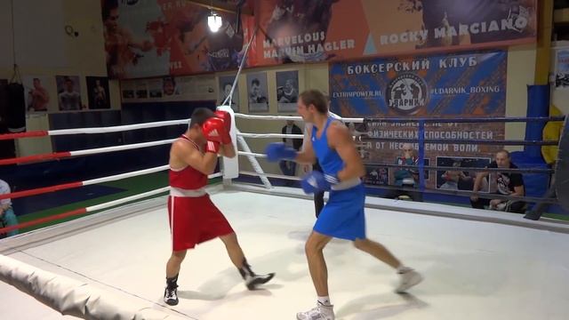 Как держать на дистанции низких боксеров смотреть онлайн