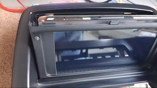 Raspberry pi 4 B и матрица 7 дюймов в штатный механизм Toyota. смотреть онлайн