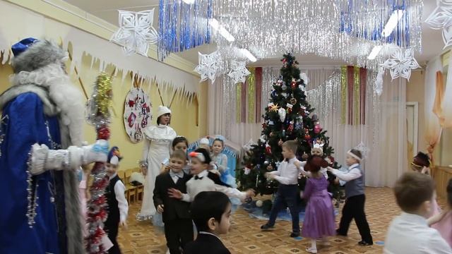 Паровозом Дед Мороз смотреть онлайн