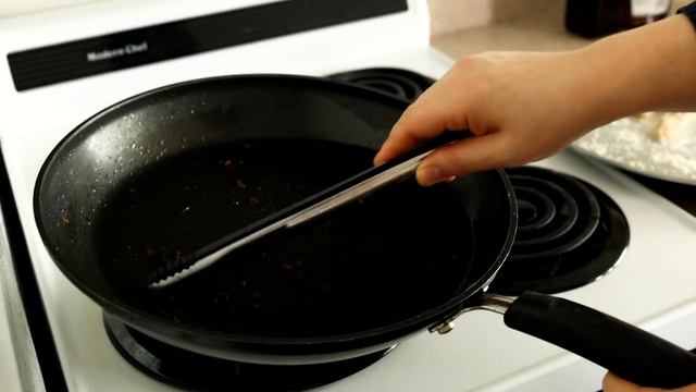 Chicken gimbap (Dakgogi-gimbap: 닭고기김밥) смотреть онлайн