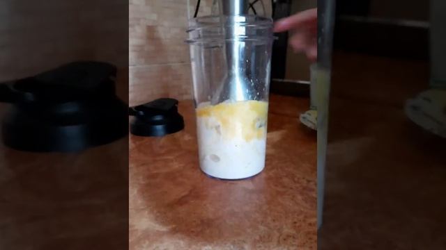 Смузи с помощью блендера HR2652/90 смотреть онлайн