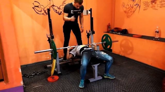 Оля, жим лежа 40х6 смотреть онлайн