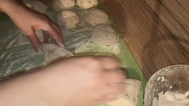 Чеченские быстрые "Чепалгаш". Лепешки с творогом и зелёным луком смотреть онлайн