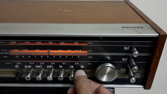 Philips 22 RH 781/65 AM FM Stereophonic Receiver (Vintage Amplituner) How To Use And Price IN HINDI смотреть онлайн
