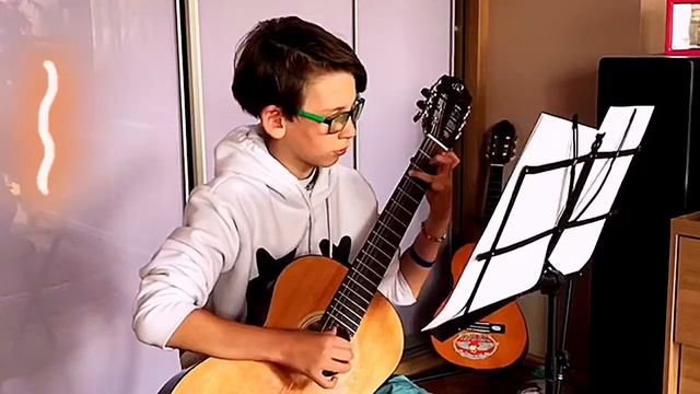„FADED” Alan Walker 🎸 На гитаре без каподастра как сыграл / первая запись 2019 смотреть онлайн