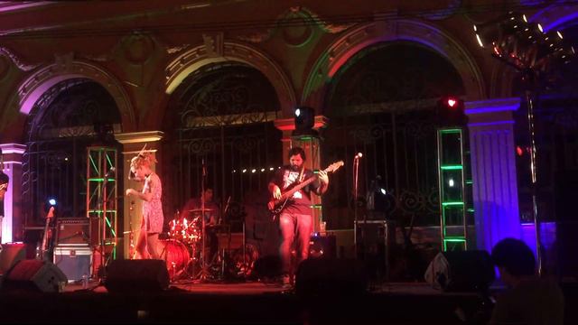 Madame Lynch - Cant Stand Losing You (cover) смотреть онлайн