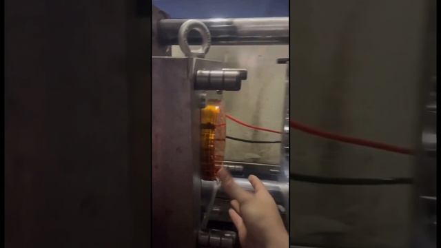 car light injection video （видео пресс формы для лампы автомобили） смотреть онлайн