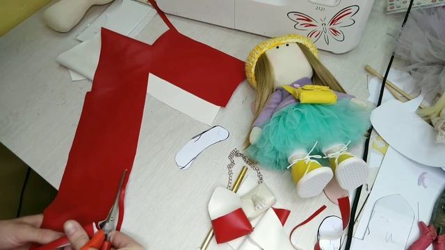 Сумка и обувь для куклы. Выкройка. Шьем Тильду 2 часть. смотреть онлайн