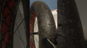 Как быстро очистить покрышку от герметика