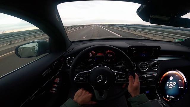 MERCEDES GLC 220D 4MATIC COUPÉ 2020 ACCELERATION AND TOP SPEED ON GERMAN AUTOBAHN смотреть онлайн