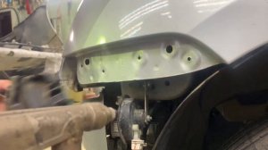 Заклёпки в кронштейнах бампера. ПРАВИЛЬНЫЙ ИНСТРУМЕНТ Косметический ремонт.