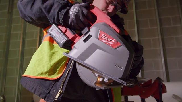 [NEW] Milwaukee M18 FUEL™ Brushless 8'' Metal Cutting Saw 2982 смотреть онлайн