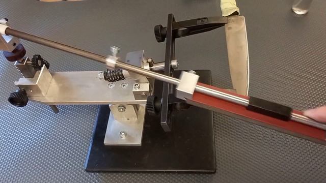 НЕПРИЛИЧНО остро! Заточка ножа Spyderco, сталь MBS-26. Кухня. смотреть онлайн