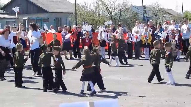 ЛИСТОПАДОВСКИЙ ДЕТСКИЙ САД ТАНЕЦ С ГОЛУБЯМИ смотреть онлайн
