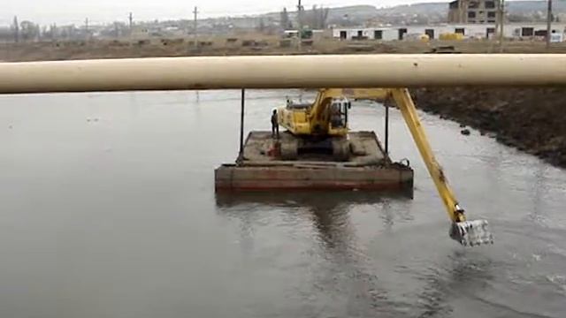 Экскаватор на понтонах, плавающий экскаватор смотреть онлайн