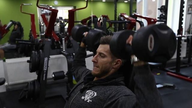 тренировка дельт между соревнованиями от Олега EuroGym смотреть онлайн