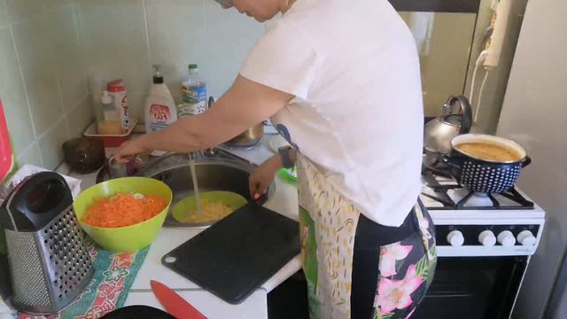 Готовлю первое, второе и салат!! Болтаем 🤗 смотреть онлайн