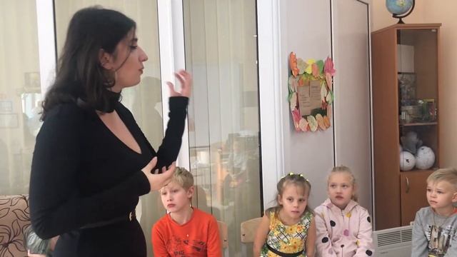 Мамин день в автономном 1 классе / Mother's day in Autonomous 1st Zhokhov's class. Gelendzhik смотреть онлайн