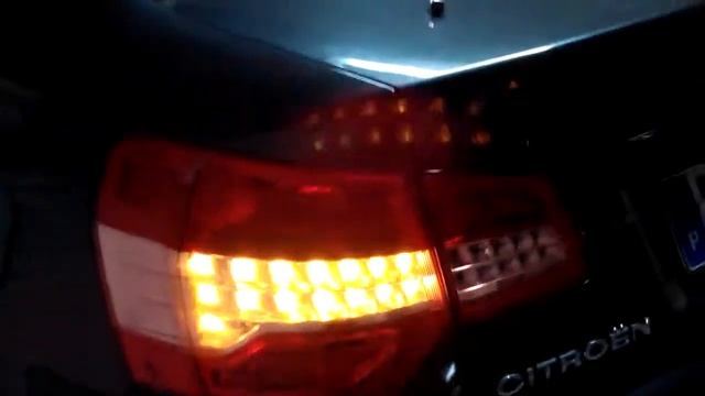 Turn Signal LED vs Bulb смотреть онлайн