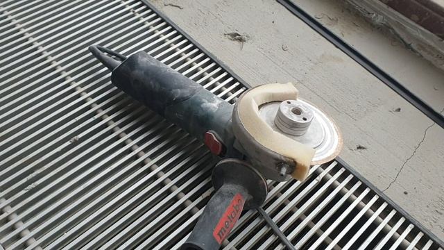 как резать керамогранит болгаркой без сколов смотреть онлайн