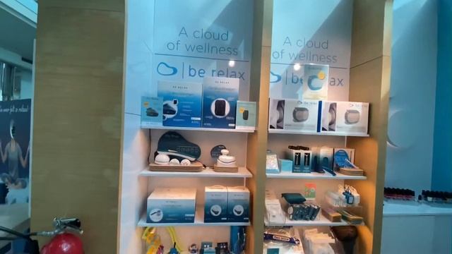 Dubai International Airport.World’s Busiest Airport COVID-19 safety measures, Rolex Wall Clocks смотреть онлайн