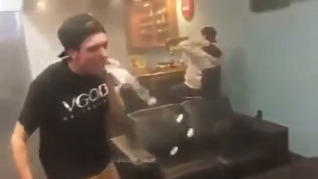 Кальянные трюки, советую посмотреть 🔥 смотреть онлайн
