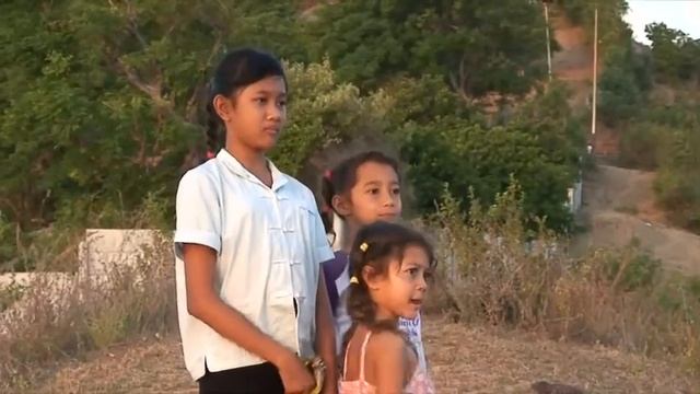 Farewell to a day in Lombok смотреть онлайн